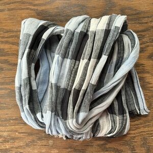 Crinkle Linen Check Burberry Scarf